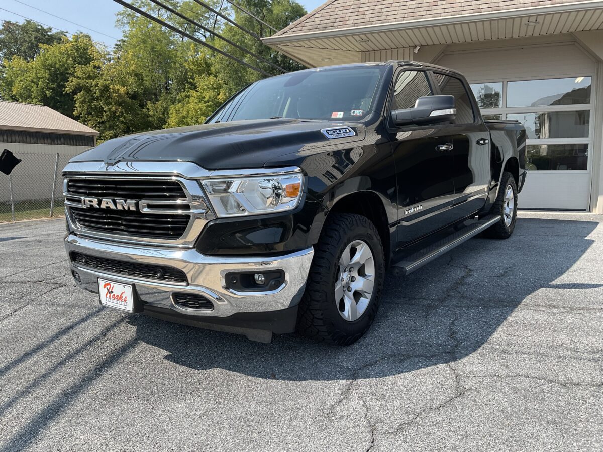 2019 RAM 1500 Big Horn Crew Cab 4x4